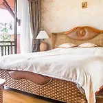5 Bedrooms Villa In Laguna Village