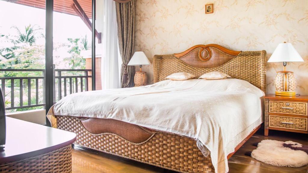 Villa 5 Bedrooms In Laguna Village