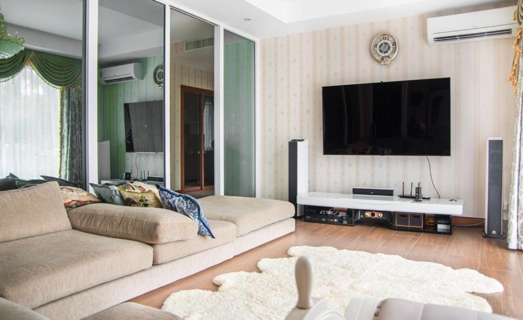 5 Bedrooms In Laguna Village *